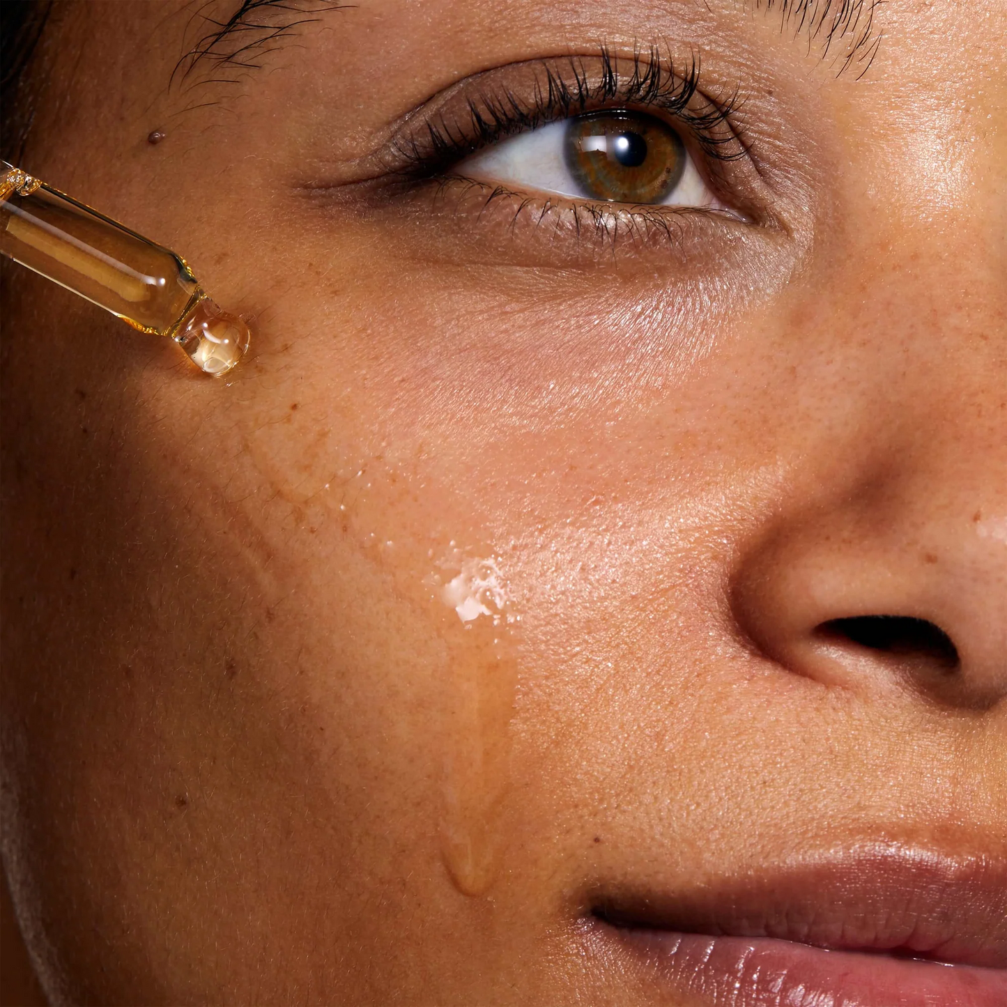 LinéaSkin™ - Serúm para los vellos de la piel Cyperus Rotundus